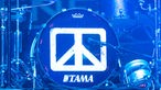 Aufnahme des Schlagzeugs welches ein Peace Zeichen trägt und von der Firma Tama stammt