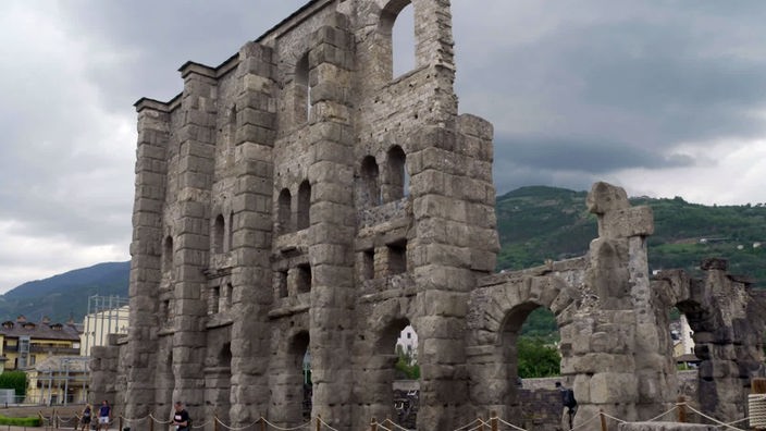 Fassade des einstigen römischen Theaters